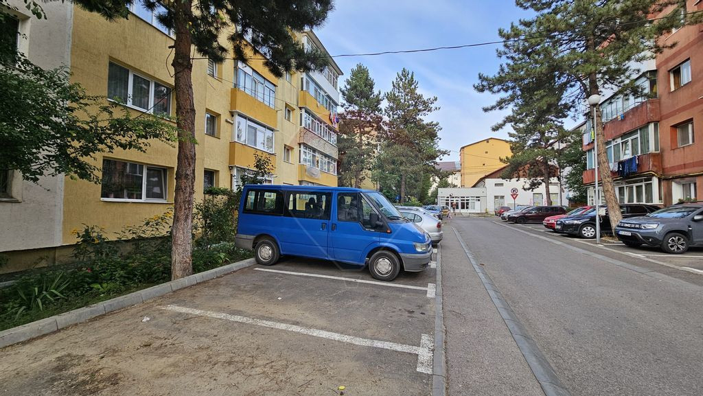 Apartament decomandat cu 2 camere în zona Burdujeni