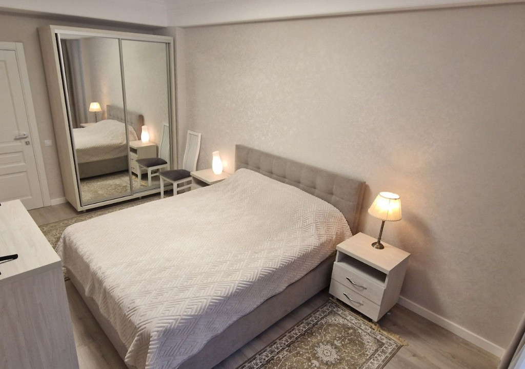 Inchiriez Apartament 2 camere Floresti