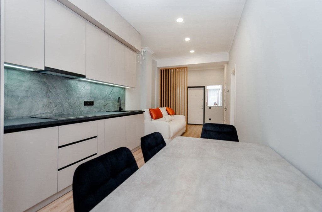 Inchiriez Apartament 2 camere Buna Ziua