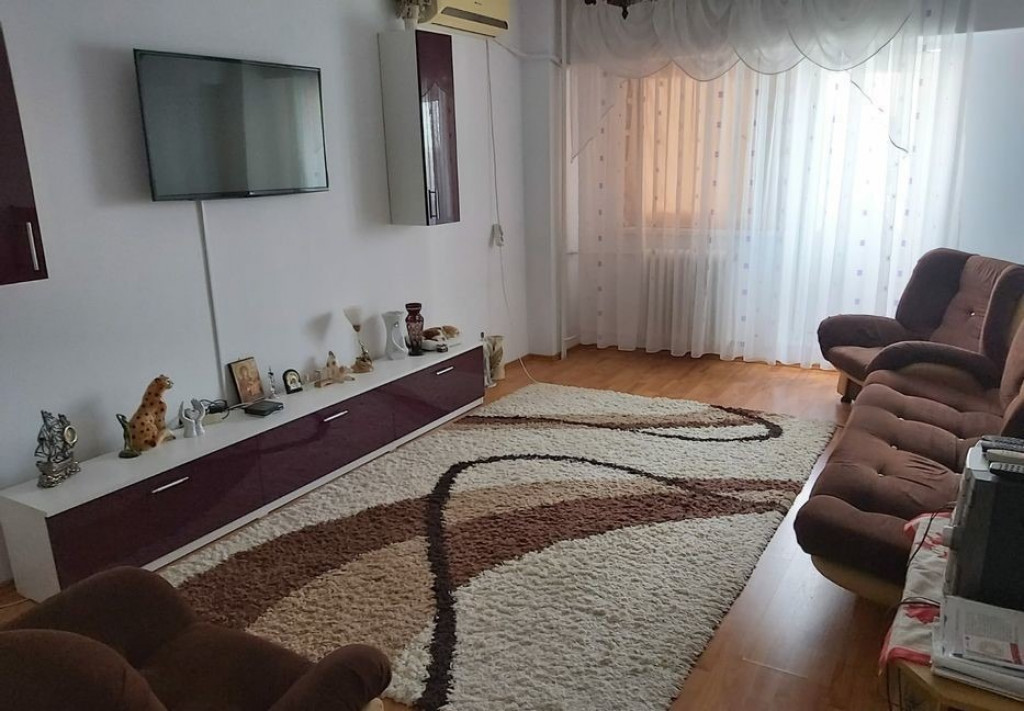 2 camere zona Apusului