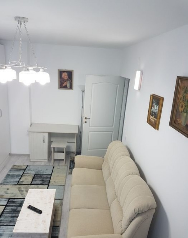 2 camere in zona Stefan cel Mare