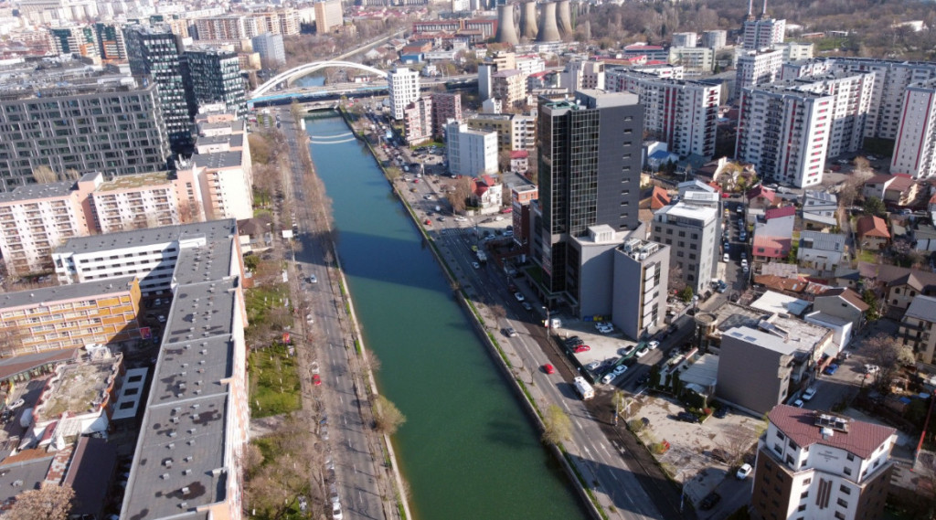 Spatii de birou de inchiriat In Riverside Tower intre 84mp s