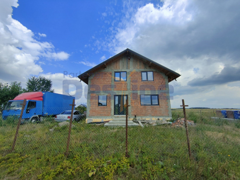 Comision 0% Casă 4 camere 194 mp La Roșu+teren 670mp-Prose