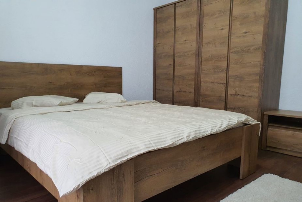 2 camere zona Margeanului