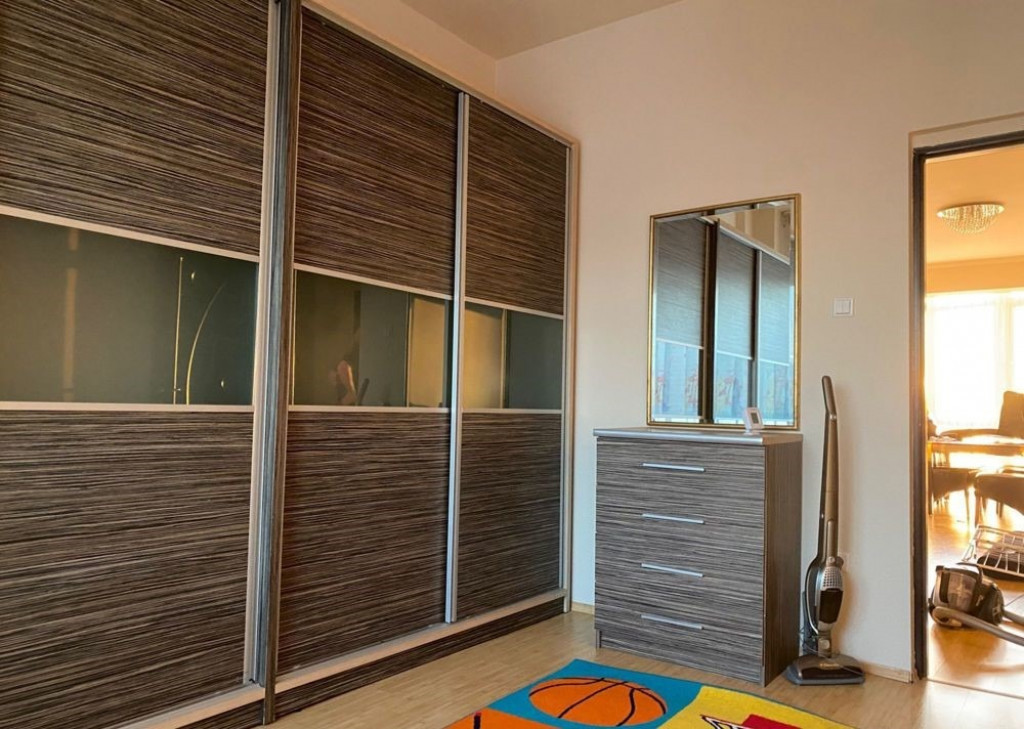 3 camere Metalurgiei