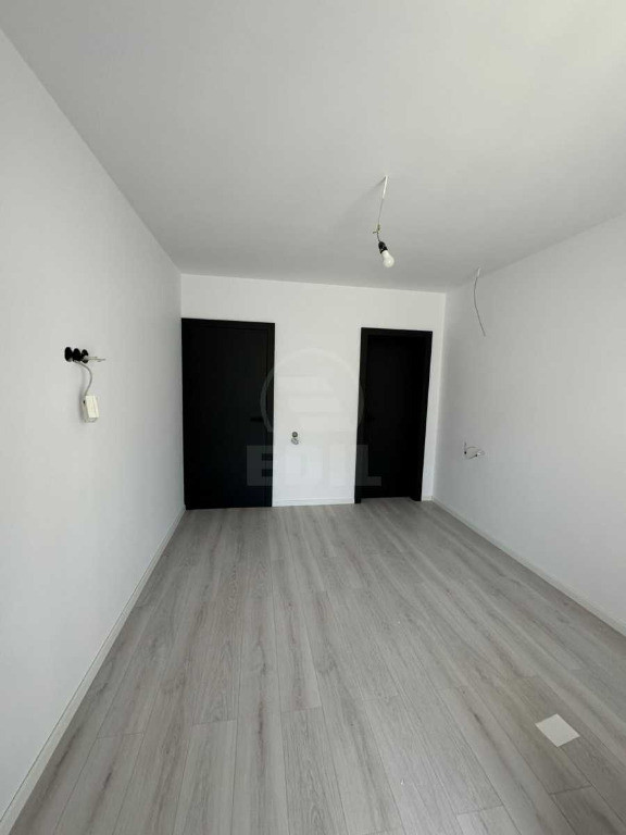 SUPER OFERTA! Apartament de 72 mp cu 3 camere zona centrala Floresti.