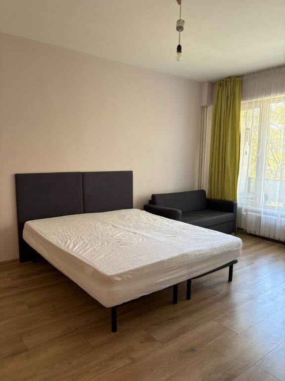 Garsoniera in zona Take Ionescu