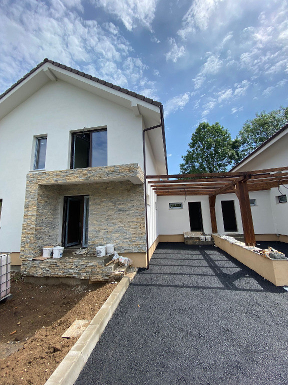 Casa individuala, constructie noua!