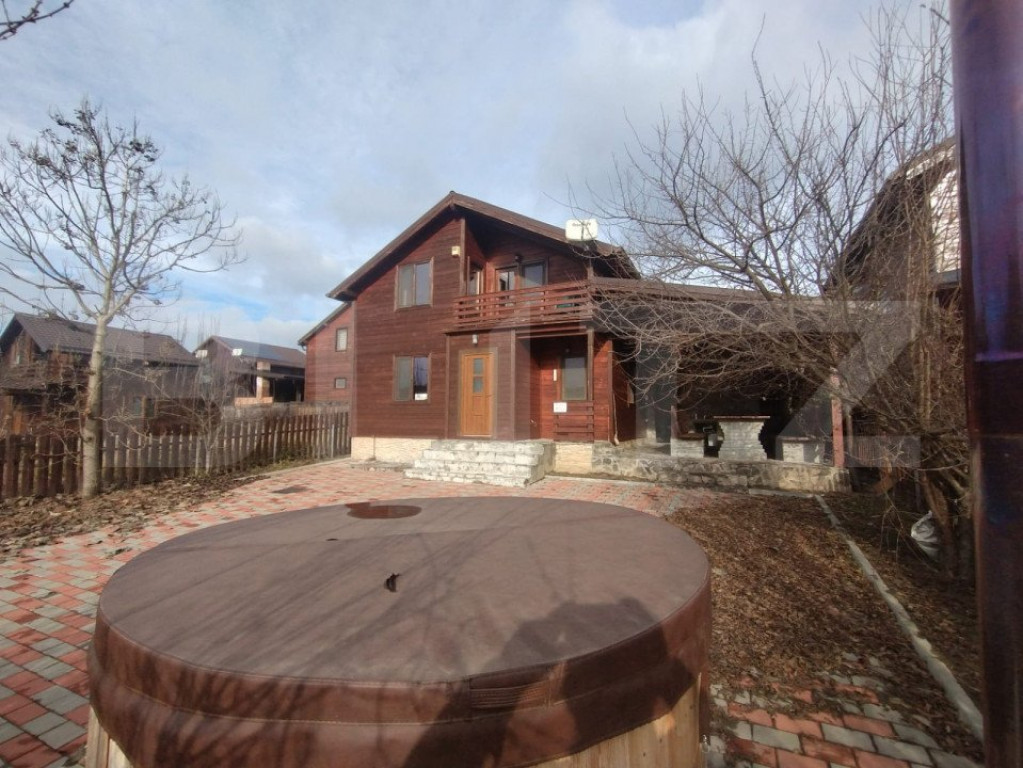 Cabana 2 nivele,90 mp utili,182 mp teren,ciubar,terasa,grata