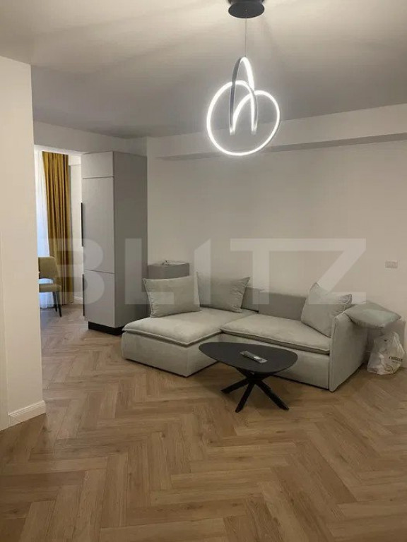 Prima închiriere! Ap. 2 camere, parcare privată, ansamblu
