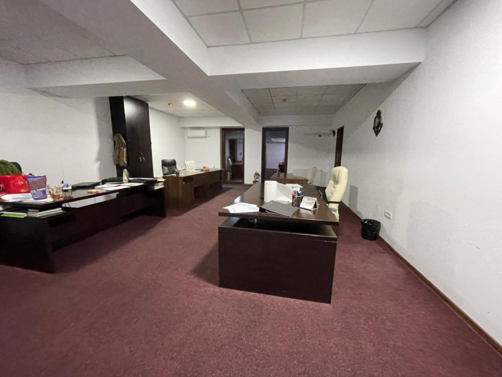 Spatiu birouri situat in zona PIATA OVIDIU