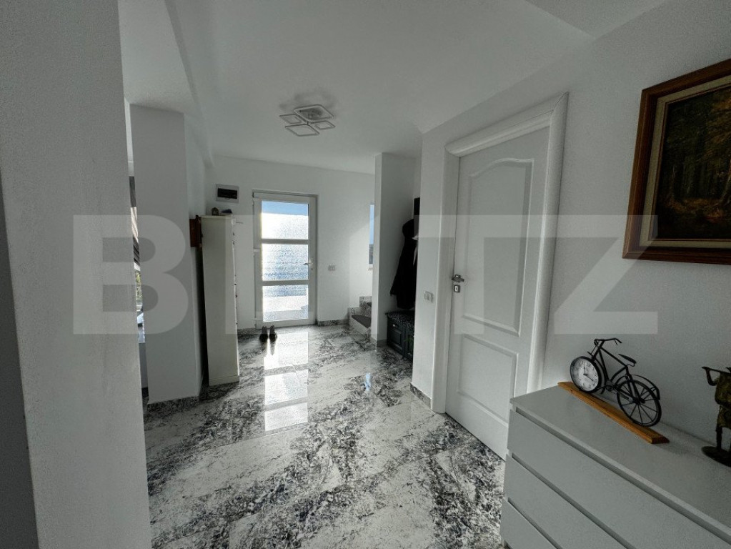 Casă tip duplex, 4 camere, 240 mp utili, 575mp teren, Kaufl