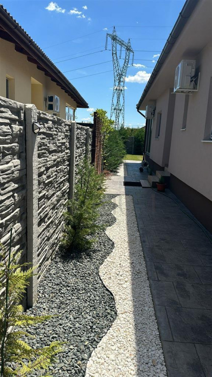 Duplex mobilat utilat - supraveghere video - zona excelenta