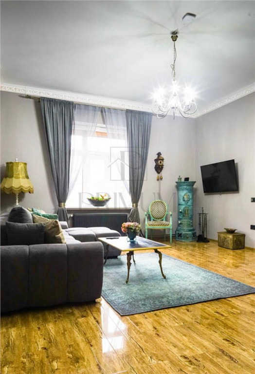 ULTRACENTRAL - 2 Camere - Cladire istorica - Etaj 1 - Centra