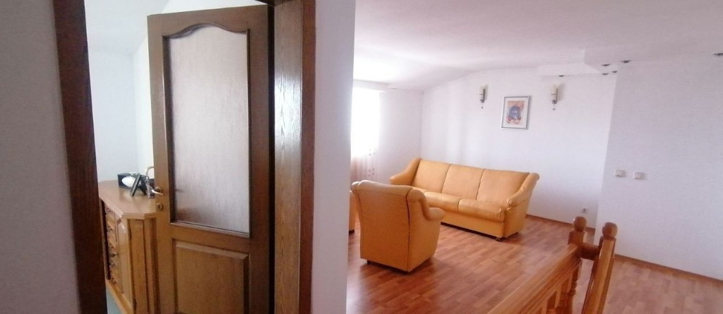 Apartament cu 4 camere decomandate - Zona Obcini