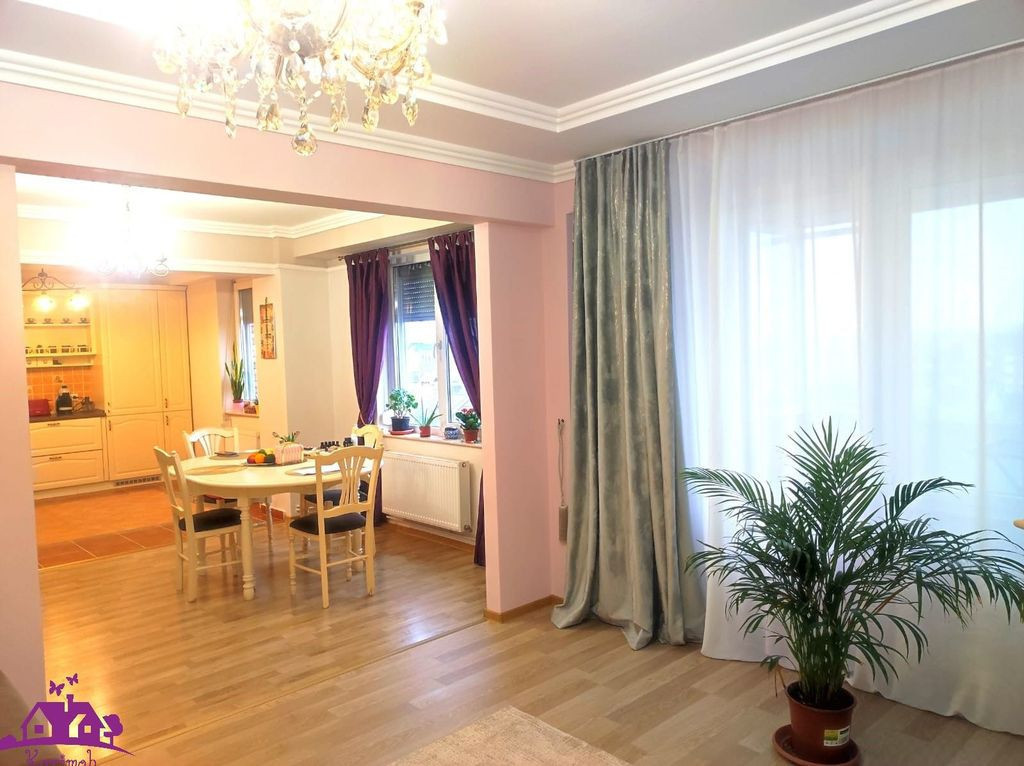 Apartament 4 camere