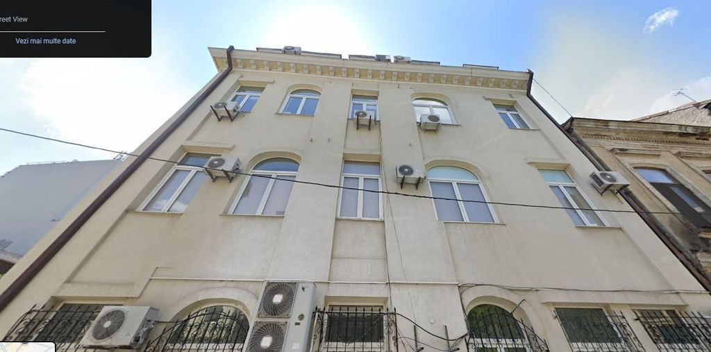 Zona Piata Universitatii adiacent 182 mp 2 locuri parcare...