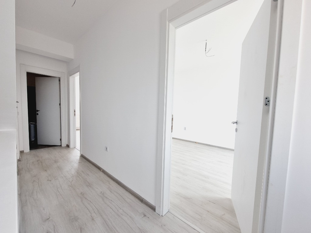 Vila 3camere +mansarda 40mp,teren 300mp