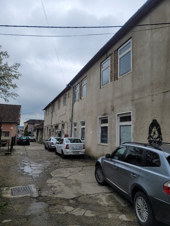 Hala + birouri in Deva, zona ultracentrala, P+1, 139 mp