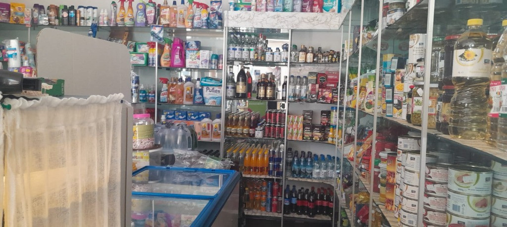 Zona Spital, magazin alimentar