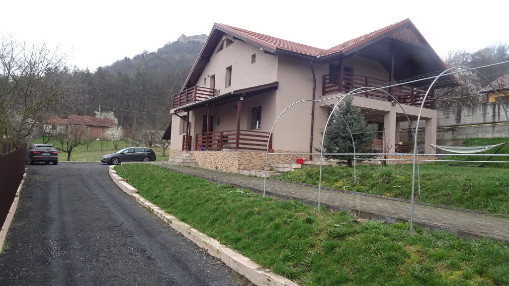 Casa in Deva, P+M + Garaj dublu separat, Viile Noi, suprafata 2042 mp