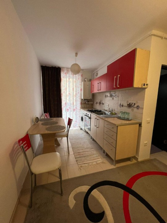 Garsoniera decomandata, 37 mp, balcon, zona strazii Porii