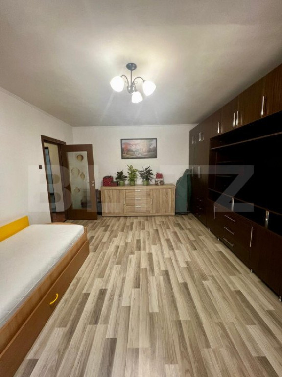 Apartament cu o camera, 36 mp, orientare sudica, Calea Dorob