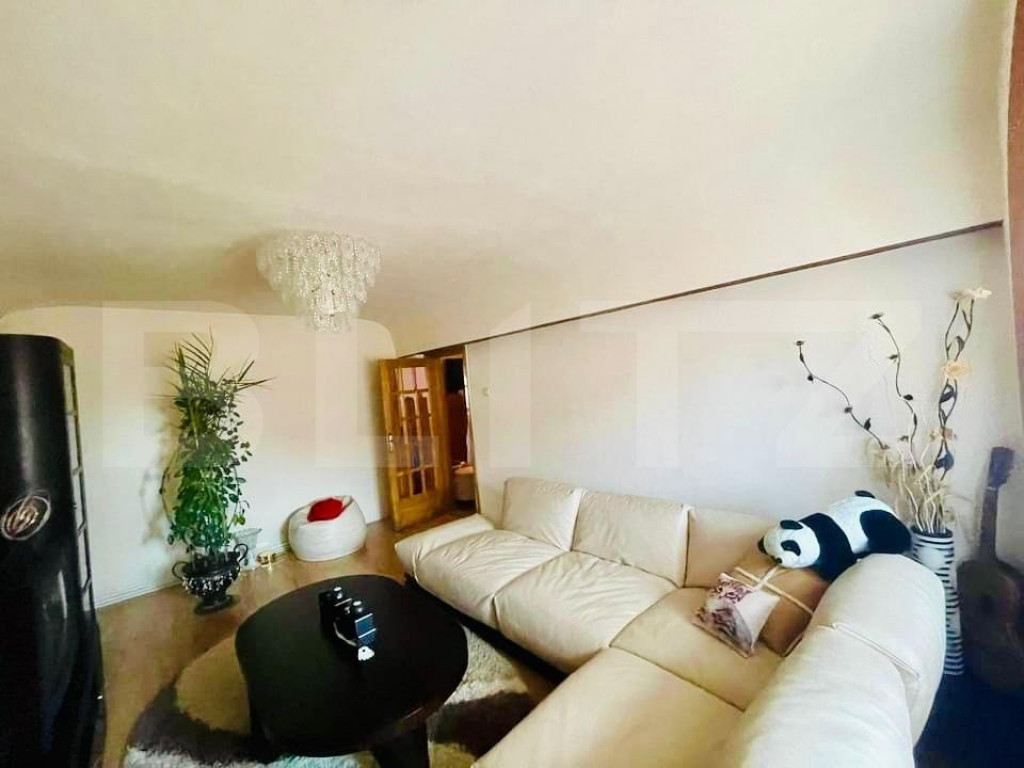 Apartament decomandat 4 camere, 77mp, zona Semicentrala