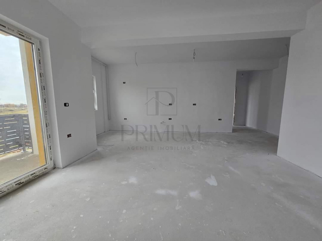 3 camere - terasa - 2 balcoane - parcare inclusa - geam la b