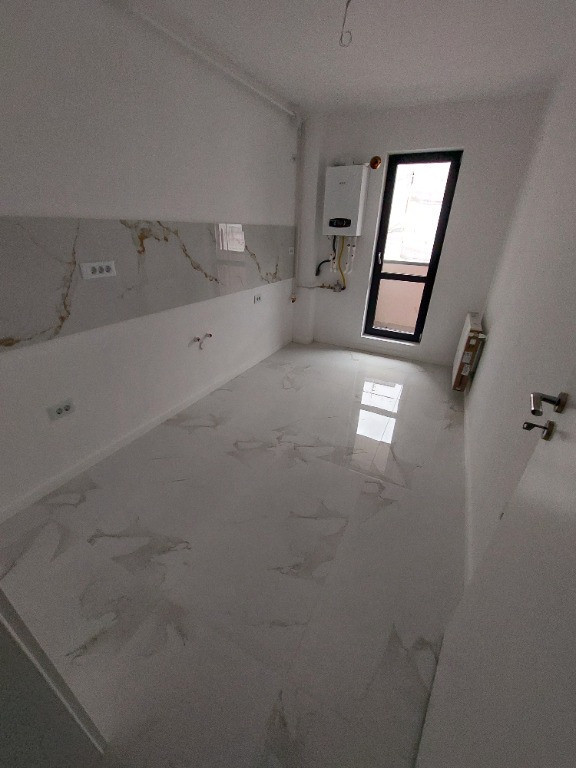 Apartament 2 camere + Curte proprie - La cheie - STB - Cristalului