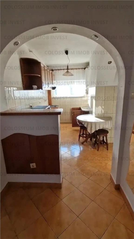 Apartament cu 2 camere, decomandat - zona Vlahuta