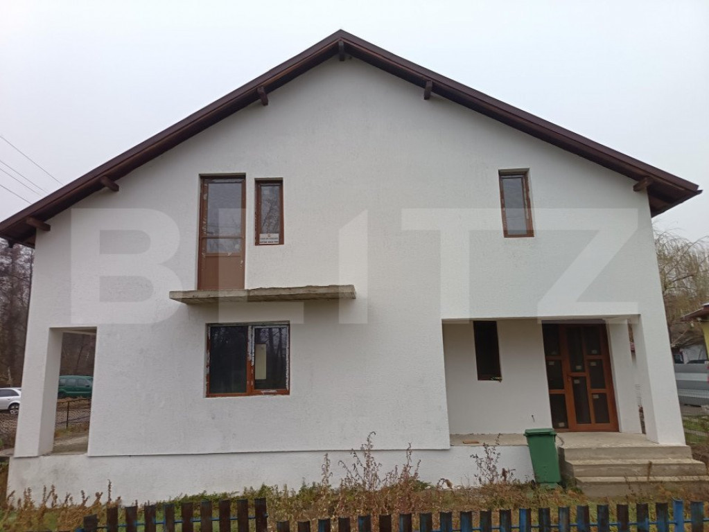 Casa 4 camere, nefinalizata interior, Gura Vitioarei-Faget.