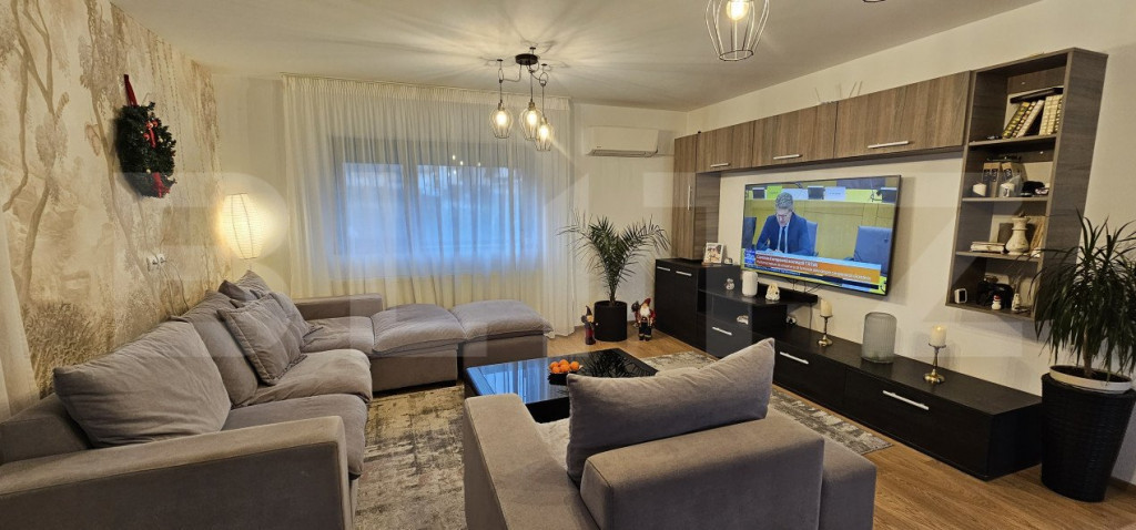 Casa cu 3 camere, 140 mp si 500 mp curte plus terasa, zona D