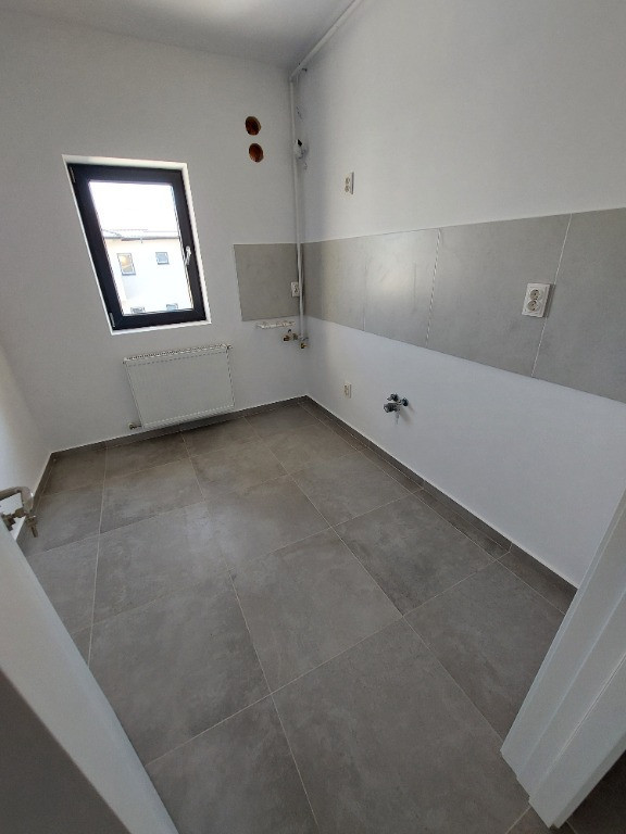 Garsoniera - La Cheie - Stb - Cart. Independentei - Mutare imediata