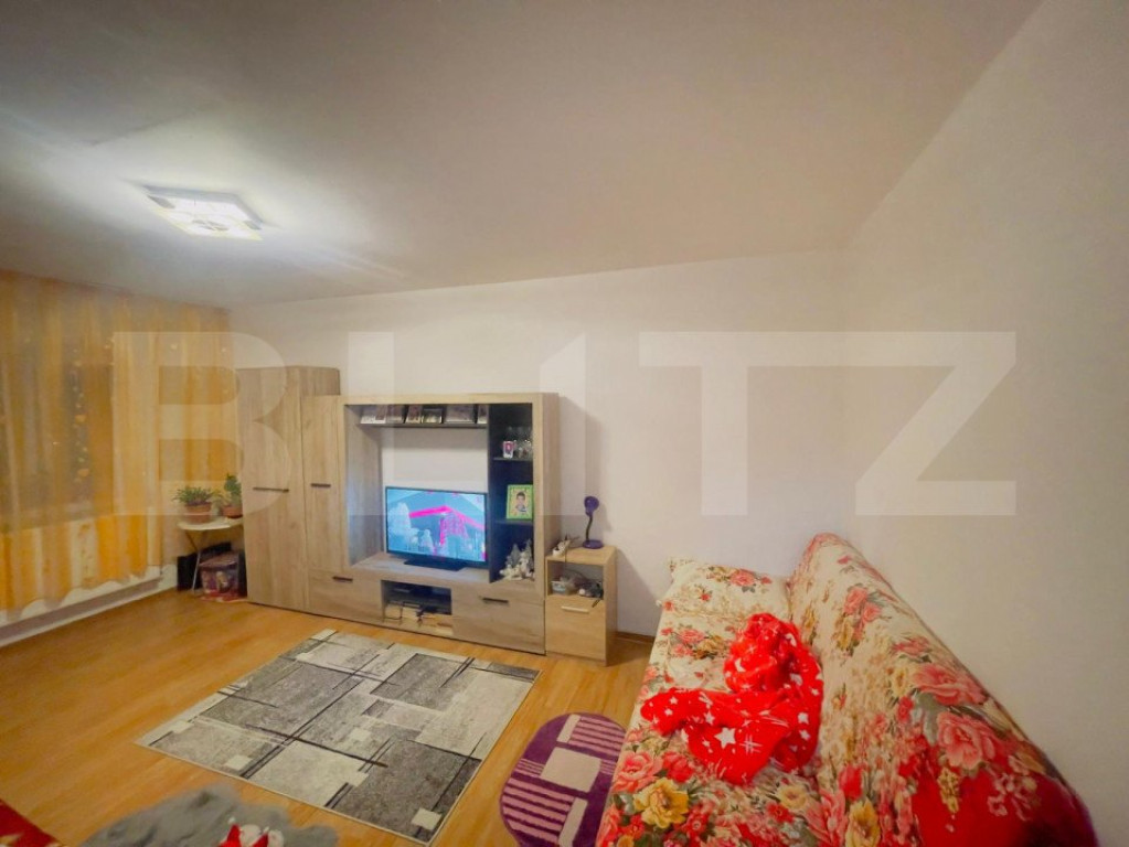 Apartament etaj 2 ,decomandat Zona Big