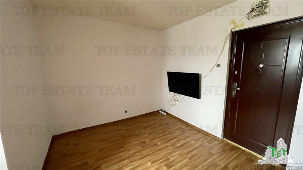 Garsoniera confort 3 de vânzare cu baie proprie la 7 minute