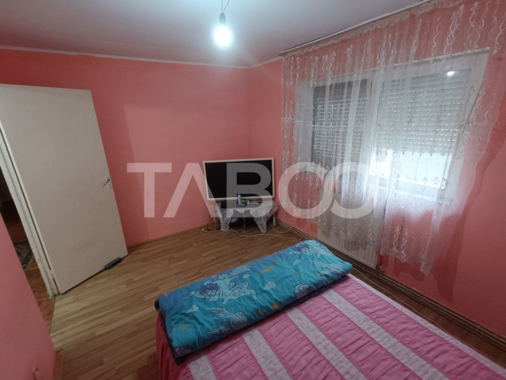 Apartament decomandat 2 camere 1 baie 49 mp utili balcon Seb
