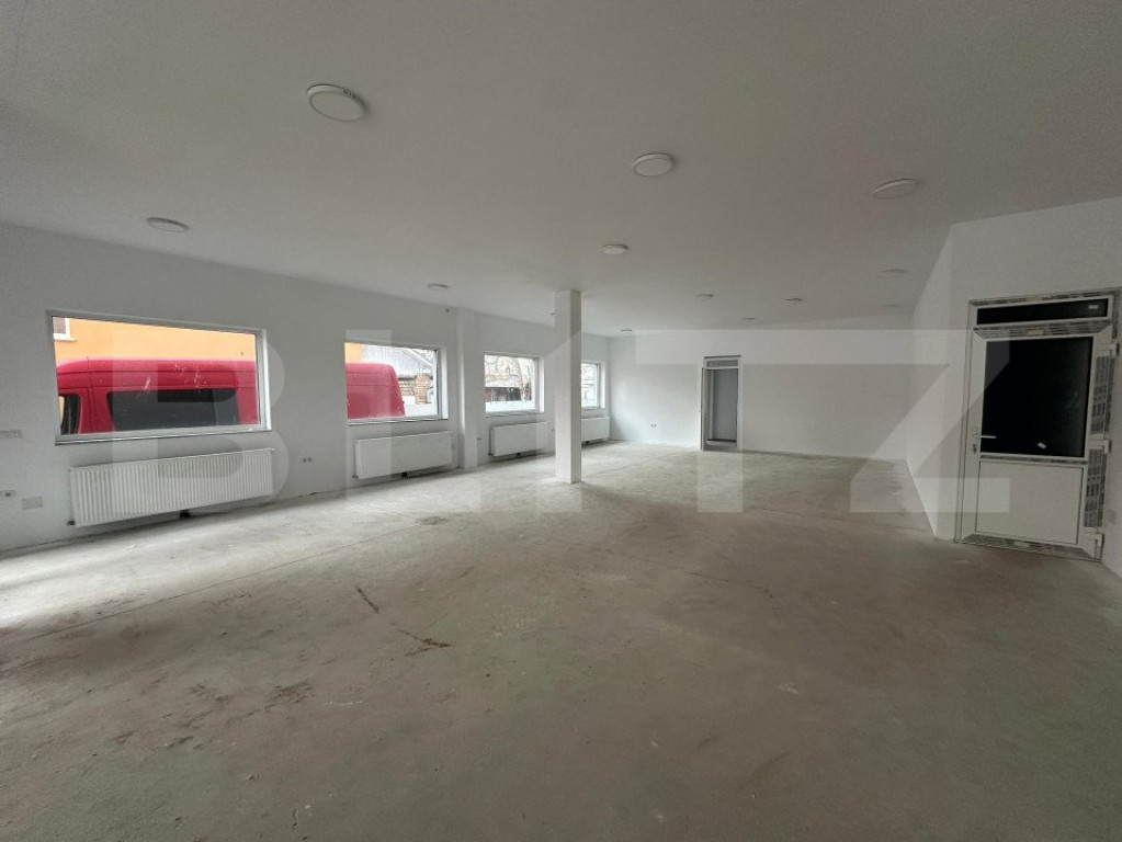 Spațiu comercial de închiriat 200 mp utili, Blaj.