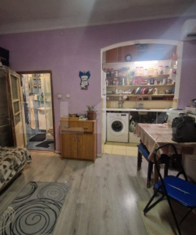 Casa cu 5 studiouri independente, terasa rooftop, vedere ...