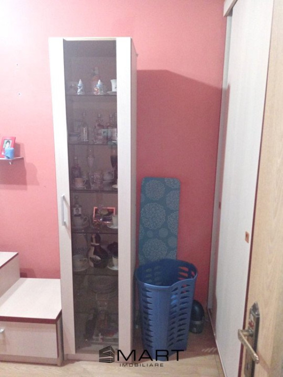 Garsoniera decomandata zona Broscarie