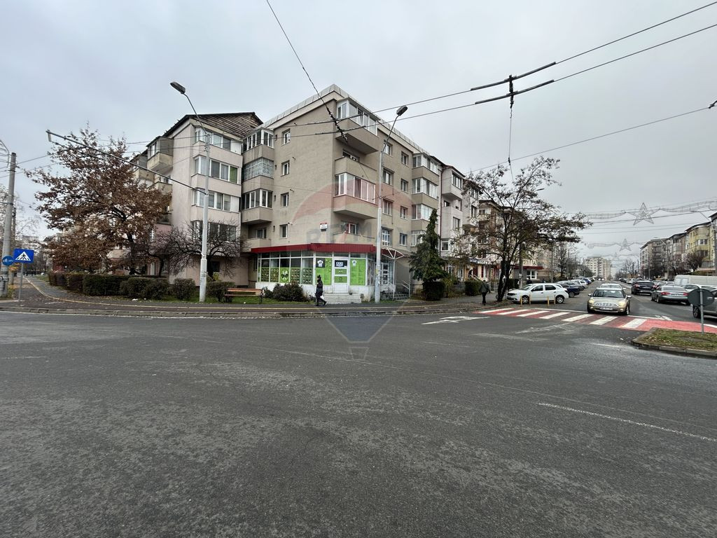 Spațiu comercial pt. FARMACIE de 90mp de închiriat în ...
