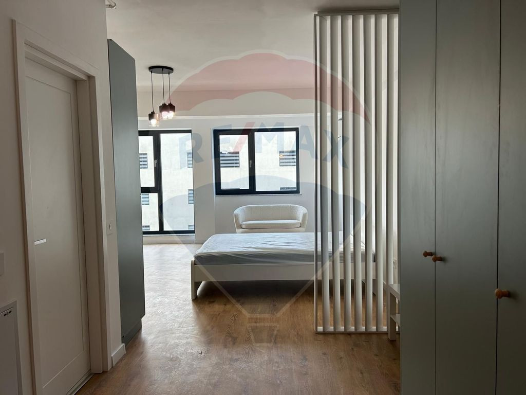 PRIMA CHIRIE | Studio 41mpu | Mobilat Utilat | Ivory Resi...