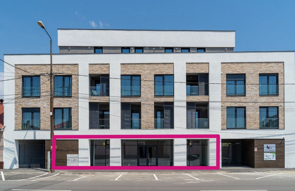 Spațiu comercial, 156 mp, Calea Clujului. 1 600 E+TVA/lu...