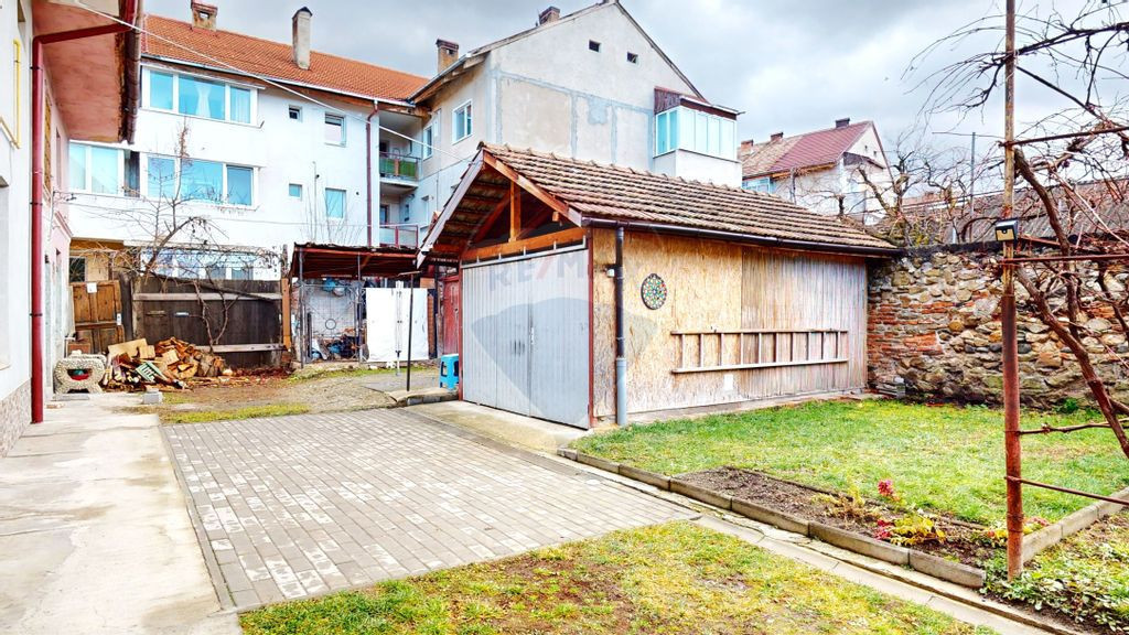 Comison 0%I Casă cu 4 camere de vânzare în apropiere d...