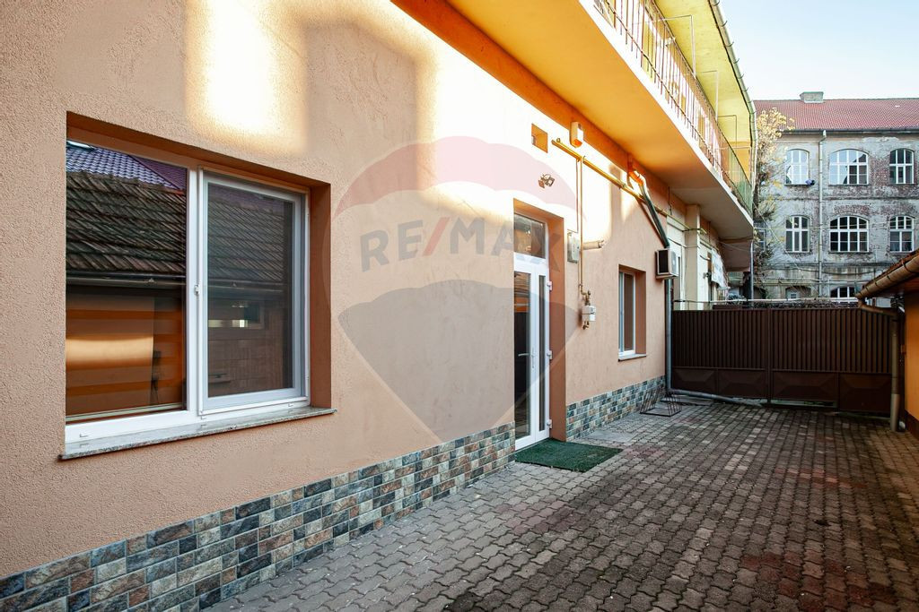 Apartament la casa de Vânzare, Ultracentral + loc de par...