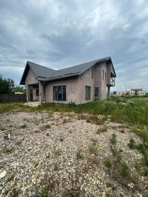 MOCIRA ,casa P+M tencuita, izolata ext.cu toate utilitatile!