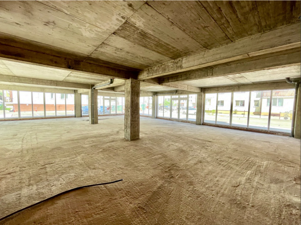 Pret nou! Spatiu comercial/224mp/7parcari/centru/ideal pt investitie