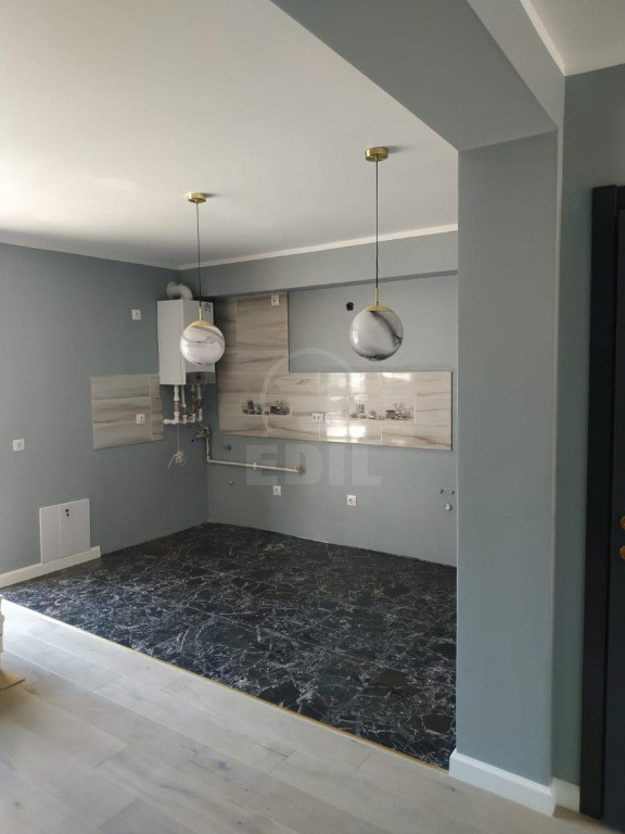 Duplex de inchiriat,zona Eroilor