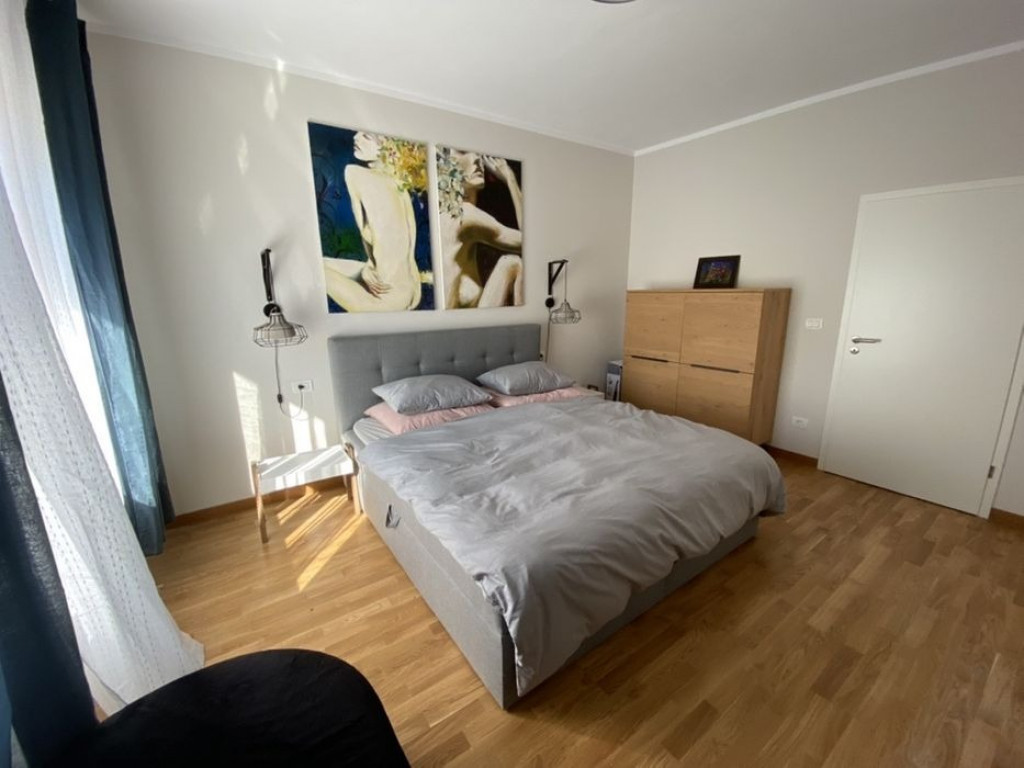 Apartament o camera de inchiriat