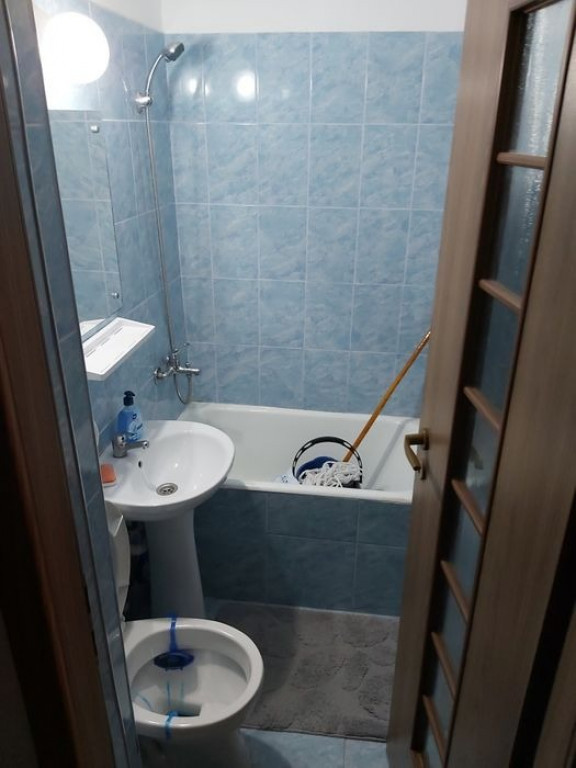 Apartament decomandat in zona Circumvalatiunii